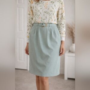 Chic Pastel Green Pencil Skirt